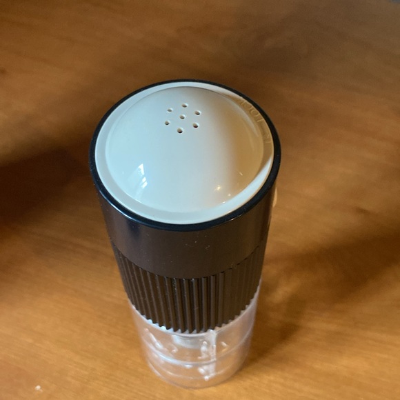 NIB ✨ Vintage Blitz Touch ‘N Grind Pepper Mill 🧂✨ - Picture 4 of 11